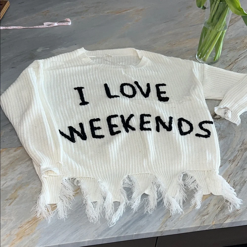 Fringed White Sweater with 'I Love Weekends' Design - Picture 1 of 2
